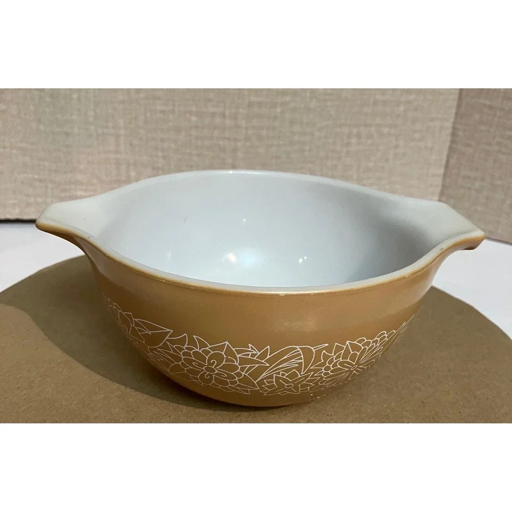 Pyrex Cinderella Mixing Bowl 441 1.5 Pint Gold Excellent Butterfly Gold Floral